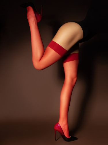 Красные матовые капроновые чулки под пояс Красные матовые капроновые чулки под пояс