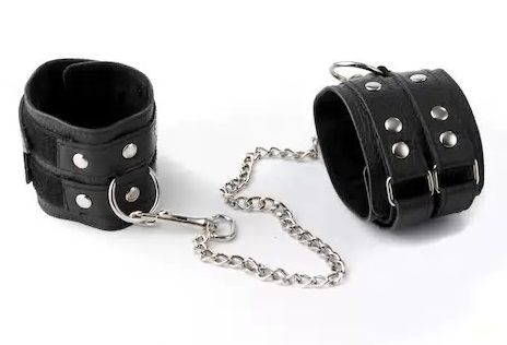 Чёрные кожаные оковы Чёрные кожаные оковы