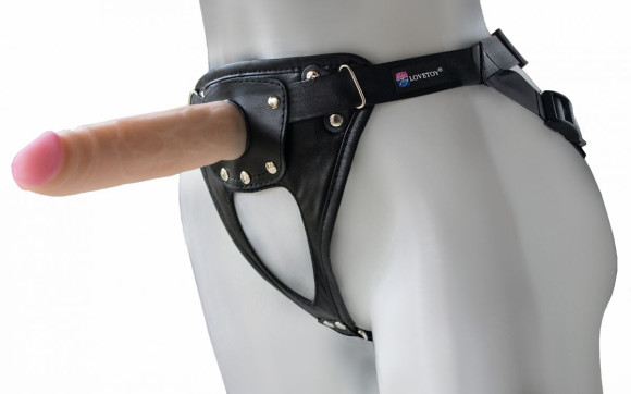 Черный пояс-трусики с насадкой Soft-Принц - 17 см. Черный пояс-трусики с насадкой Soft-Принц - 17 см.