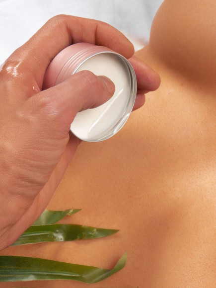 Массажная свеча Райская вишня Массажная свеча Райская вишня