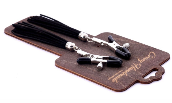 Зажимы на соски с черными замшевыми кисточками Зажимы на соски с черными замшевыми кисточками