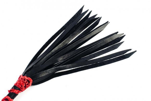 Чёрно-красная 16-полосная полужесткая плётка - 40 см. Чёрно-красная 16-полосная полужесткая плётка - 40 см.
