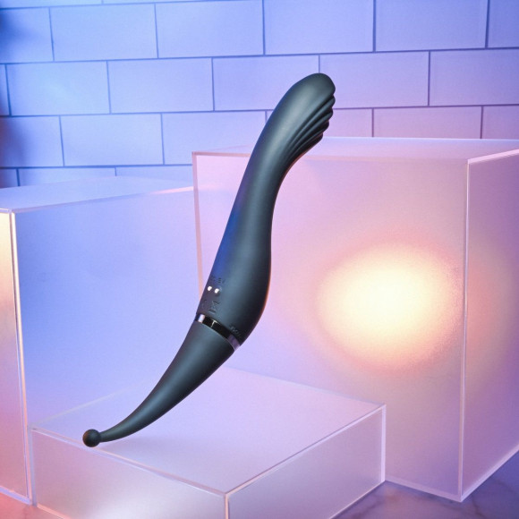 Черный двухсторонний вибростимулятор Tantalizing Teaser - 27,3 см. Черный двухсторонний вибростимулятор Tantalizing Teaser - 27,3 см.