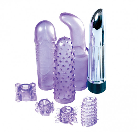 Мини-вибратор с насадками и эрекционными колечками - 11,5 см.