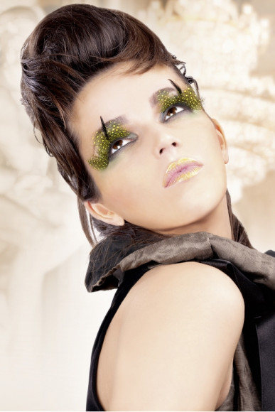 Желто-черные ресницы-перья Желто-черные ресницы-перья