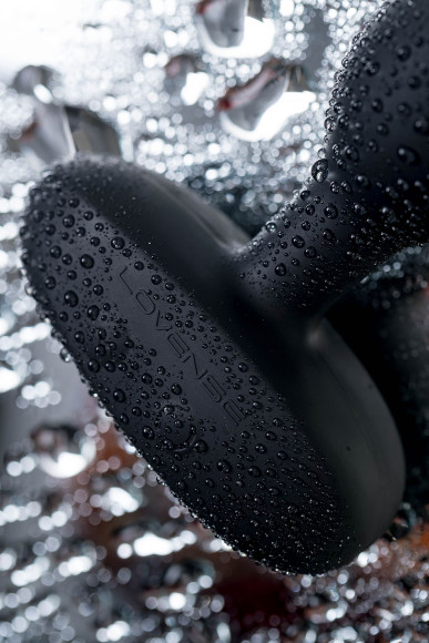 Черный анальный стимулятор с вибрацией и вращением Ridge - 17,2 см. Черный анальный стимулятор с вибрацией и вращением Ridge - 17,2 см.