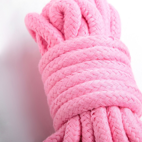 Розовая мягкая веревка для бондажа - 5 метров Розовая мягкая веревка для бондажа - 5 метров