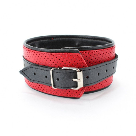 Красно-черная фиксация из перфорированной кожи Красно-черная фиксация из перфорированной кожи