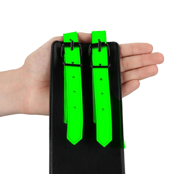 Набор для бондажа Thigh Cuffs with Belt and Handcuffs - размер S-M Набор для бондажа Thigh Cuffs with Belt and Handcuffs - размер S-M