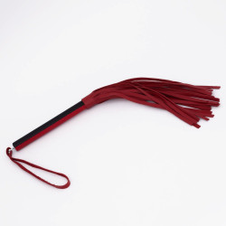 Красно-черный кожаный флоггер - 50 см. Красно-черный кожаный флоггер - 50 см.