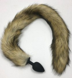 Черная силиконовая анальная пробка с лисьим хвостиком - размер L Черная силиконовая анальная пробка с лисьим хвостиком - размер L