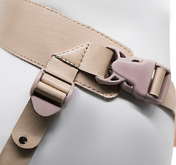 Телесный поясной парапротез - 17 см. Телесный поясной парапротез - 17 см.