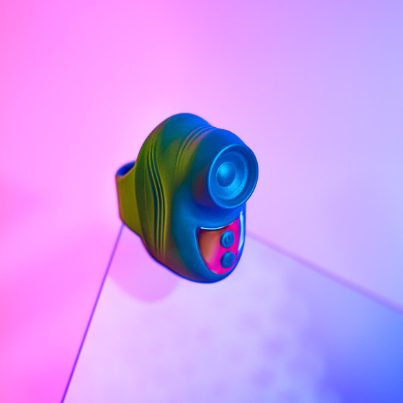 Зеленый клиторальный стимулятор на палец Kisscool Зеленый клиторальный стимулятор на палец Kisscool