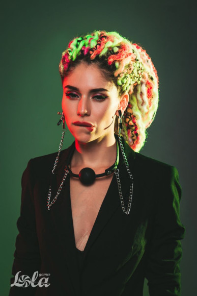 Силиконовый кляп-шар Hentai с зажимами на соски Силиконовый кляп-шар Hentai с зажимами на соски