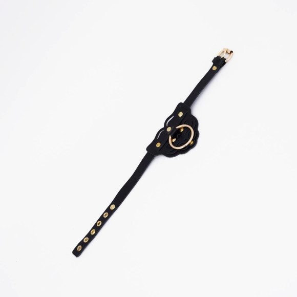 Черный фигурный кожаный ошейник с золотистой фурнитурой Черный фигурный кожаный ошейник с золотистой фурнитурой