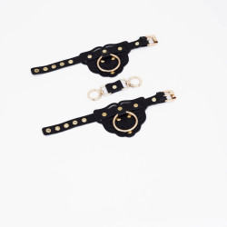 Черные наручники с золотистой фурнитурой