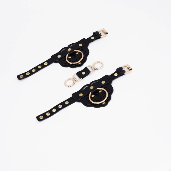 Черные наручники с золотистой фурнитурой Черные наручники с золотистой фурнитурой
