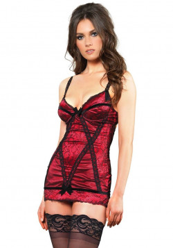 Шикарная сорочка с изысканной отделкой кружевами и лентами Шикарная сорочка с изысканной отделкой кружевами и лентами