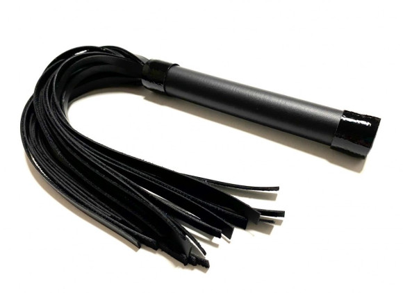 Черная плеть из эко-кожи - 42 см. Черная плеть из эко-кожи - 42 см.