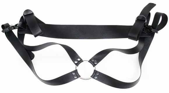 Пояс-трусики с реалистичной насадкой - 20,5 см. Пояс-трусики с реалистичной насадкой - 20,5 см.