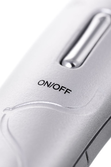 Телесный реалистичный вибратор Ian - 20 см. 