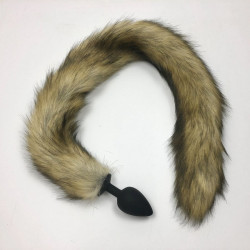 Черная анальная пробка с длинным лисьим хвостом Черная анальная пробка с длинным лисьим хвостом