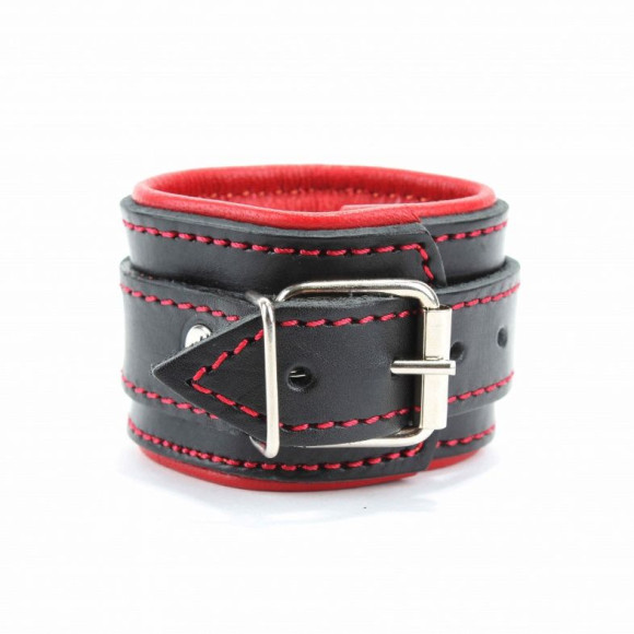 Черные оковы с красным подкладом Черные оковы с красным подкладом