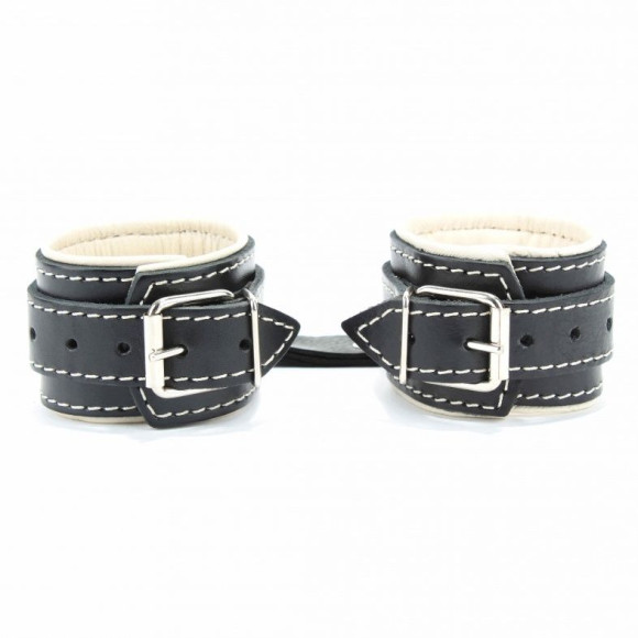 Черные наручники с бежевым подкладом Черные наручники с бежевым подкладом