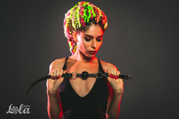 Черный гладкий кляп-шарик Crave Черный гладкий кляп-шарик Crave