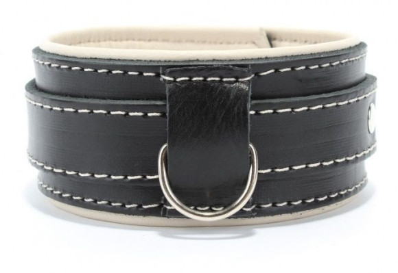 Черный ошейник с бежевым подкладом Черный ошейник с бежевым подкладом
