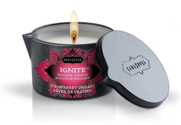 Массажная свеча Ignite Strawberry Dreams с ароматом клубники - 170 гр. Массажная свеча Ignite Strawberry Dreams с ароматом клубники - 170 гр.