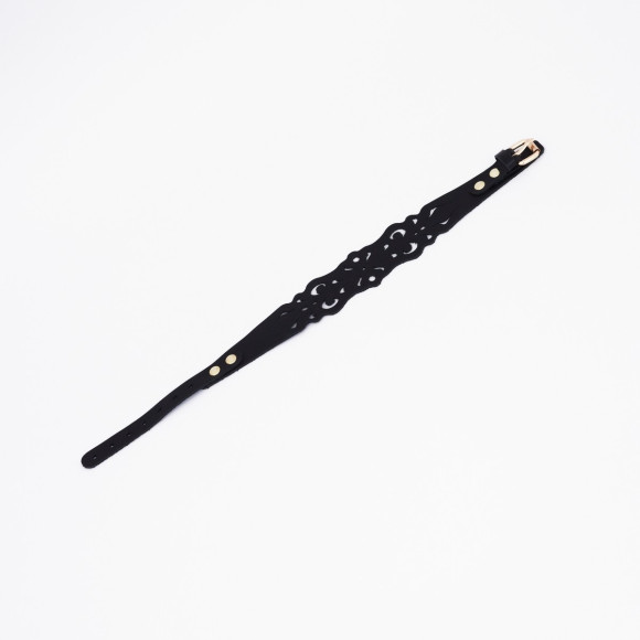 Черный ажурный чокер с золотистой фурнитурой Черный ажурный чокер с золотистой фурнитурой