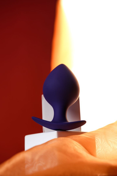 Фиолетовая силиконовая анальная пробка Glob - 10 см. Фиолетовая силиконовая анальная пробка Glob - 10 см.