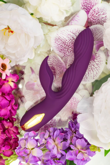 Фиолетовый вибратор-кролик Octar - 24,5 см. Фиолетовый вибратор-кролик Octar - 24,5 см.