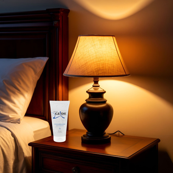 Смазка на водной основе Just Glide Waterbased - 200 мл. Смазка на водной основе Just Glide Waterbased - 200 мл.