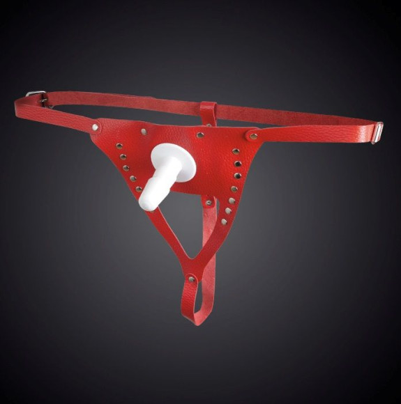 Красные трусики со штырьком Красные трусики со штырьком