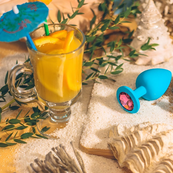 Малая голубая анальная пробка Emotions Cutie Small с розовым кристаллом - 7,5 см. Малая голубая анальная пробка Emotions Cutie Small с розовым кристаллом - 7,5 см.