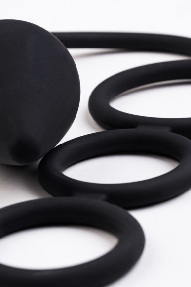 Тройное эрекционное кольцо с анальным хвостом Drop S-size Тройное эрекционное кольцо с анальным хвостом Drop S-size